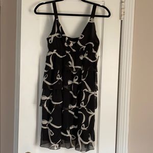 Black sleeveless dress